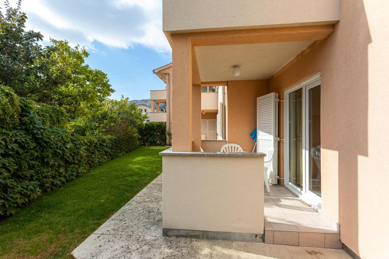 Apartments Crnekovic IV Baska  Ngoại thất bức ảnh