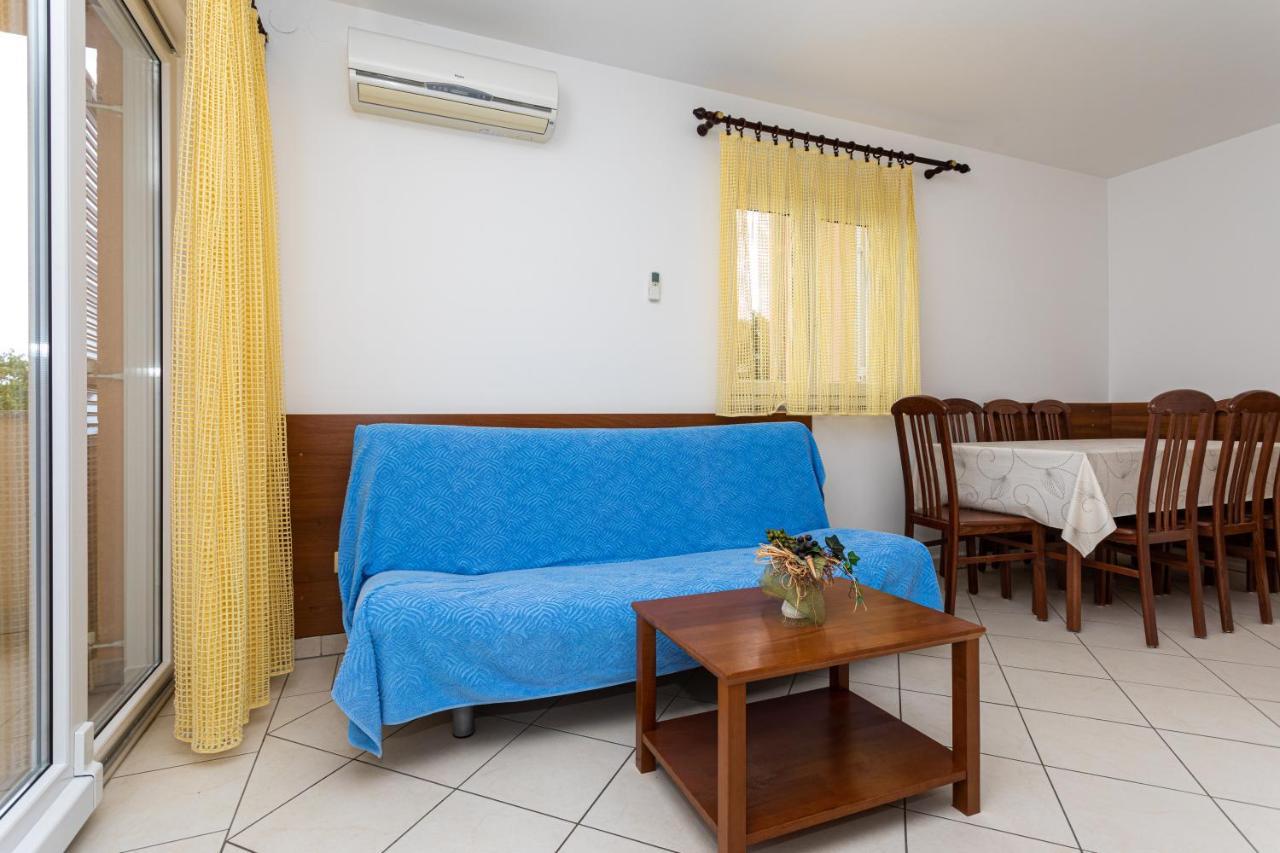 Apartments Crnekovic IV Baska  Ngoại thất bức ảnh