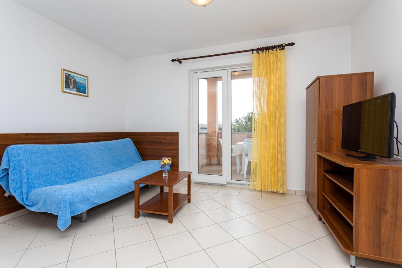 Apartments Crnekovic IV Baska  Ngoại thất bức ảnh
