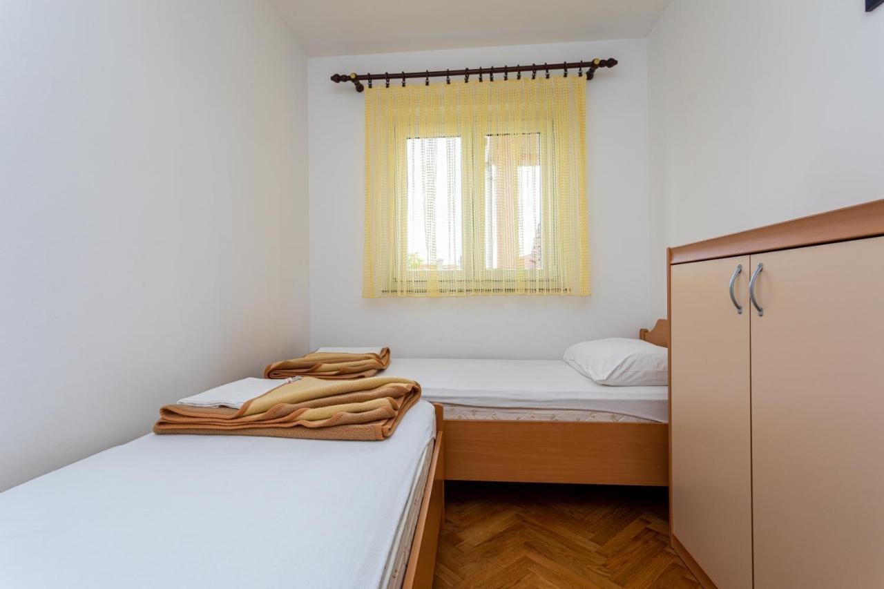 Apartments Crnekovic IV Baska  Ngoại thất bức ảnh
