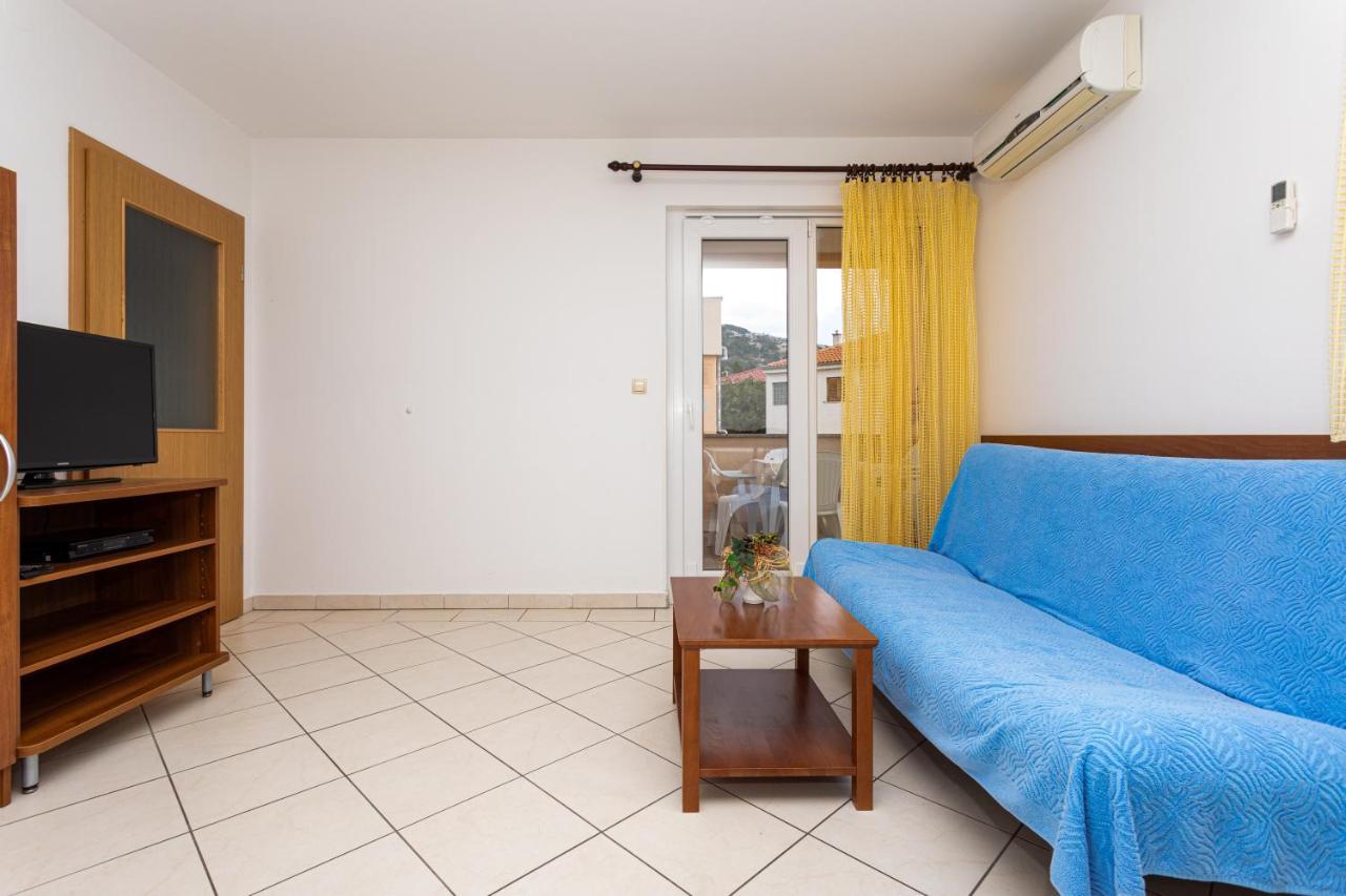 Apartments Crnekovic IV Baska  Ngoại thất bức ảnh