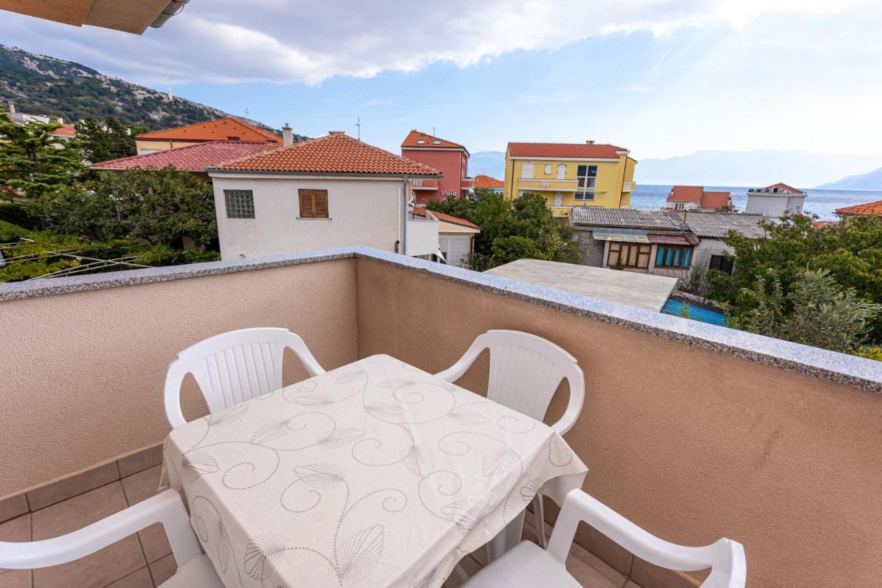 Apartments Crnekovic IV Baska  Ngoại thất bức ảnh