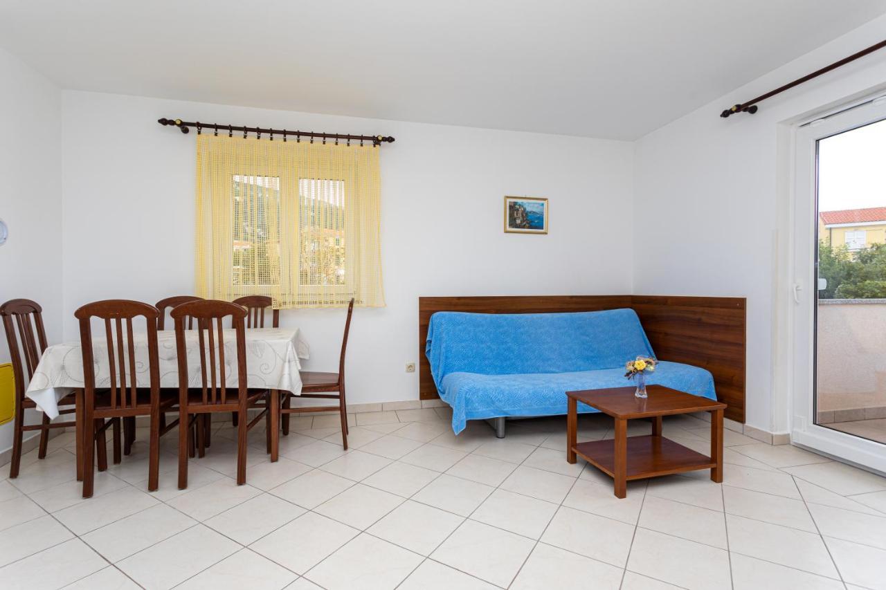 Apartments Crnekovic IV Baska  Ngoại thất bức ảnh