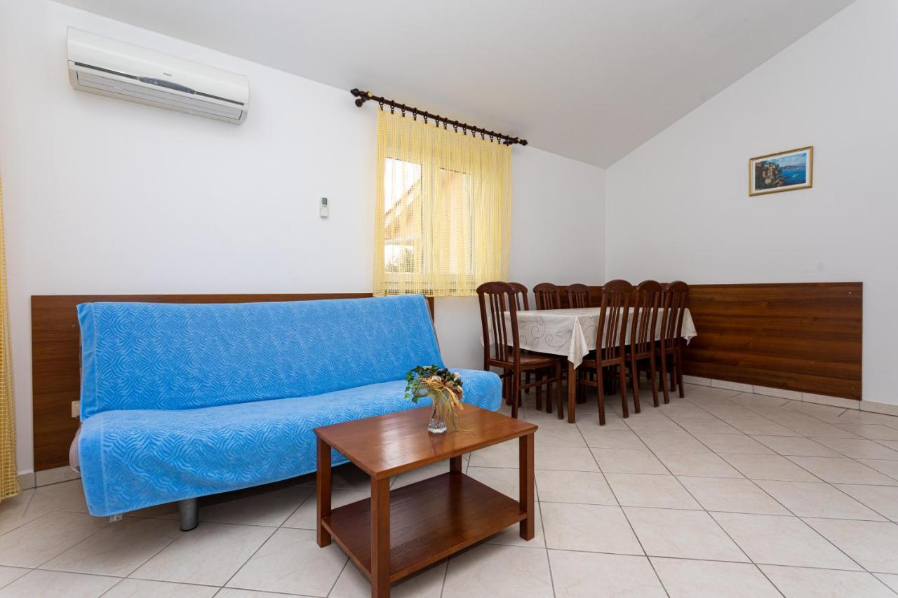 Apartments Crnekovic IV Baska  Ngoại thất bức ảnh